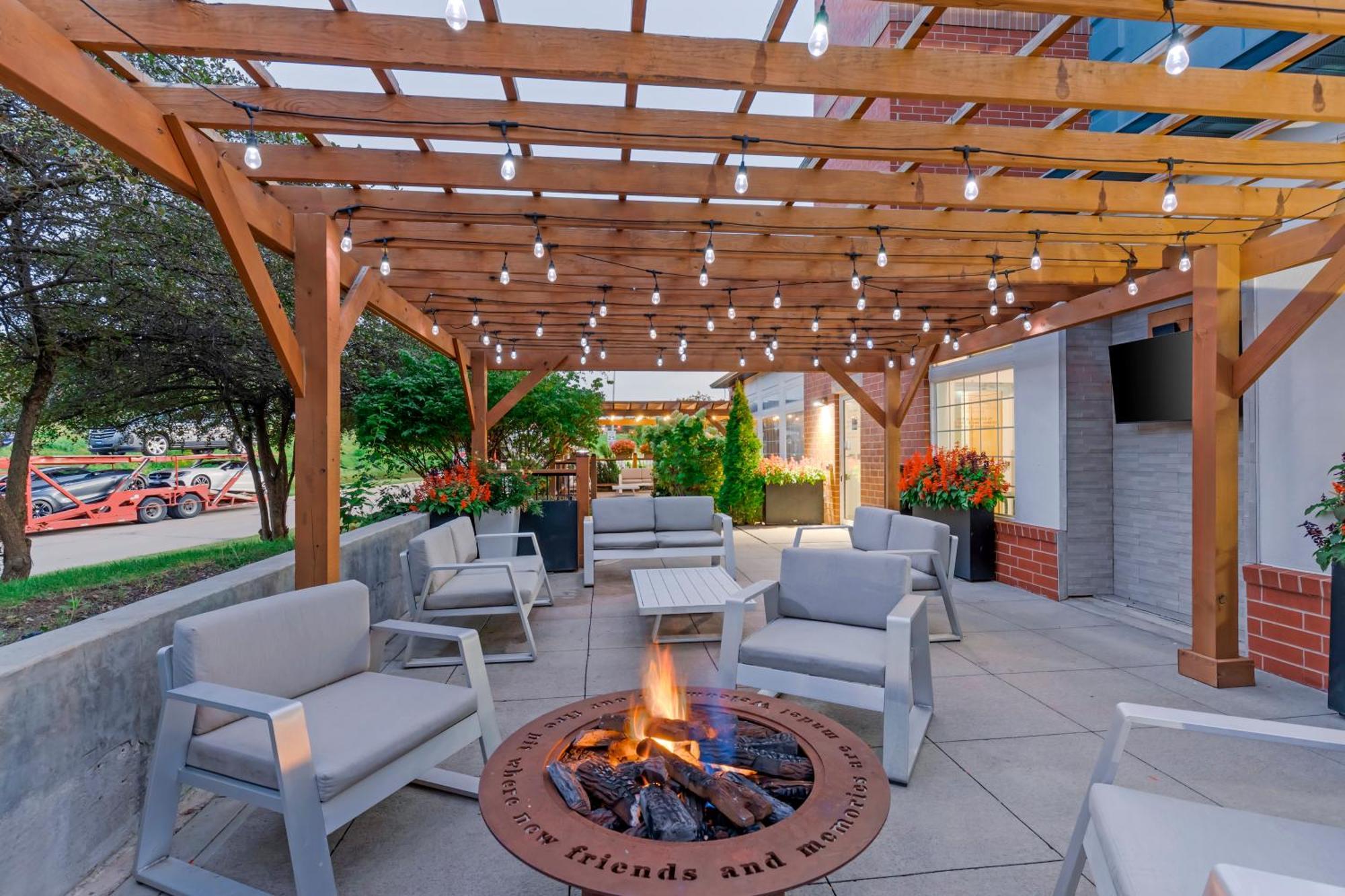 Best Western Plus Des Moines West Inn&Suites Clive Exterior foto